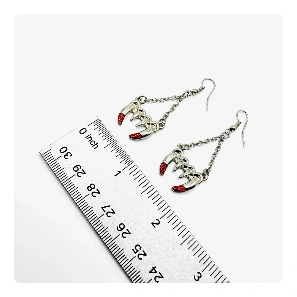 ★ Vintage Y2K Vampire Fangs Dangling Earrings - Silver/Red ★ - Picture 13 of 15